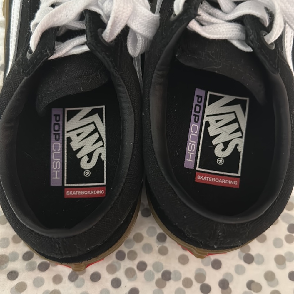 Vans - Picture 6 of 6